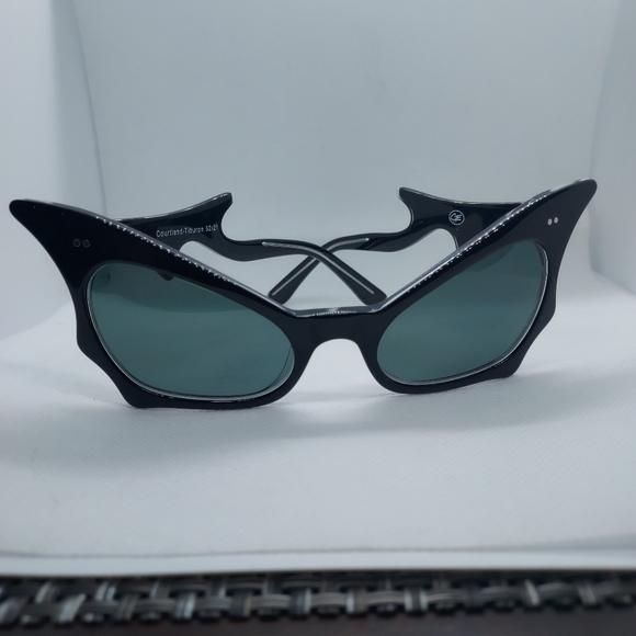 Rockabilly Goth sunglasses .